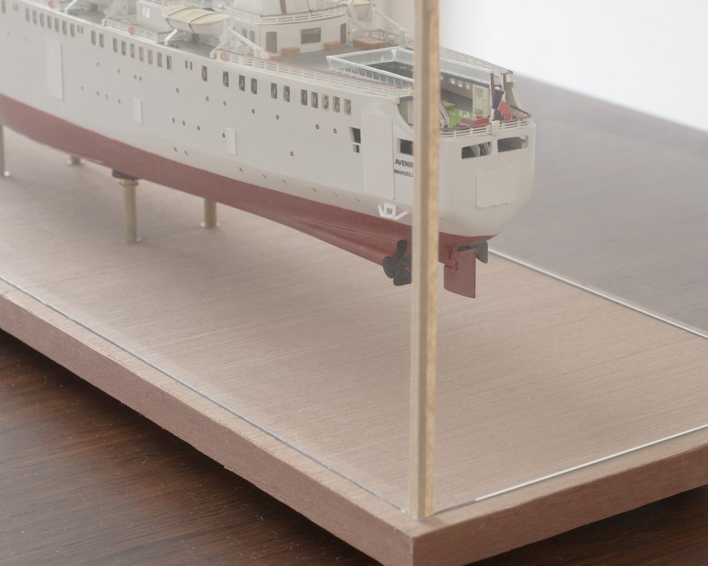 Maquette du car-ferry Avenir vue de la proue