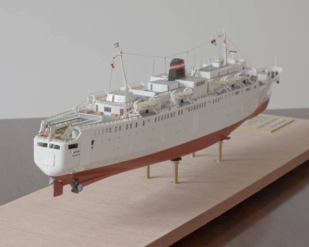 Maquette du car-ferry Avenir - la piscine avec les matelas