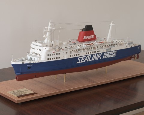 Maquette car-train ferry - le Chartres - vue babord avant