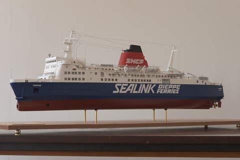 Sealink à Dieppe : le car-train ferry - le Chartres