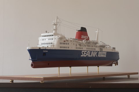 Sealink à Dieppe :  ferry le Chartres