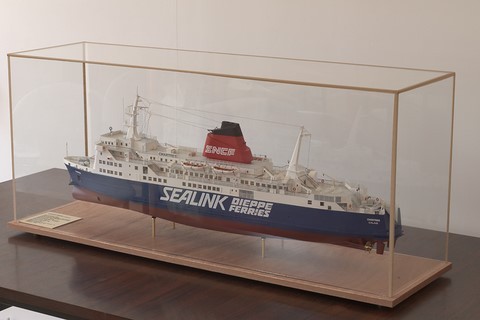 Maquette du Chartres sous verre