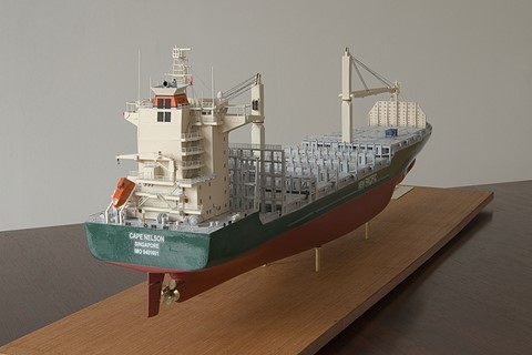 Maquette de bateau : porte-conteneur Cape Nelson vue arrière