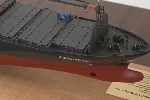 Maquette du porte-conteneur Hansa Limburg