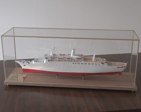 Maquette du paquebot Renaissance