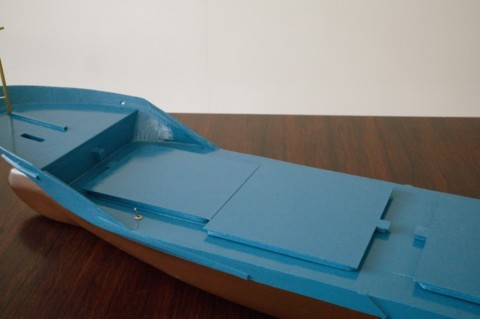 Porte-conteneur bleu RC