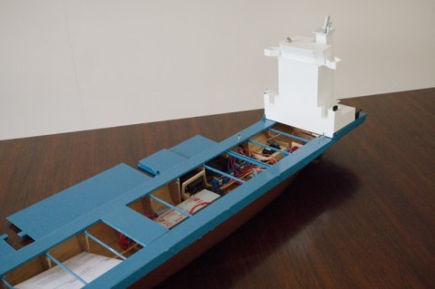 Porte-conteneur bleu RC