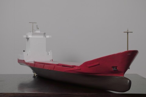 Porte-conteneur RC rouge