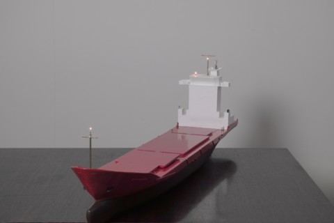 Porte-conteneur RC rouge